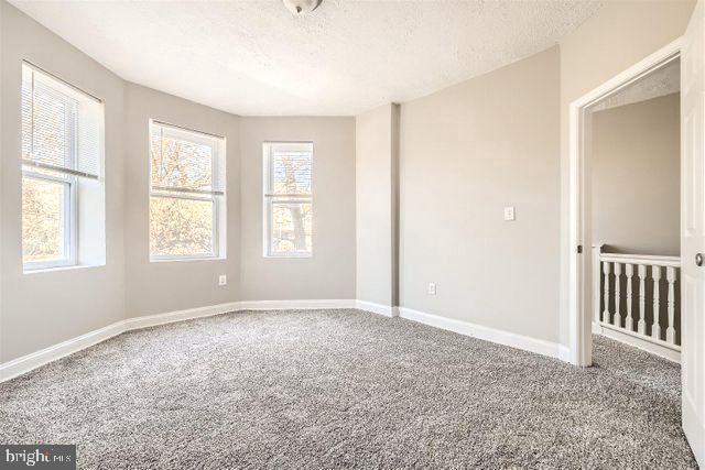 Building Photo - 2001 Poplar Grove St