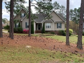 Building Photo - CAROLINA LAKES