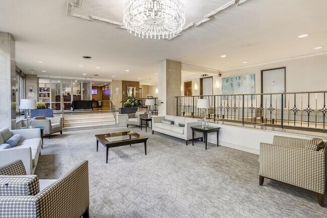 Building Photo - Spacious 1br/1bth Condo minutes from Downtown Silver Spring!