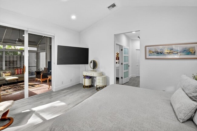 Building Photo - 6668 NW 25th Terrace