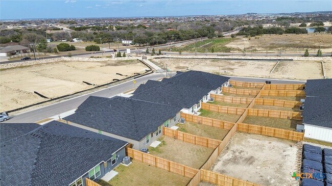 Building Photo - 3902 American Elm Dr