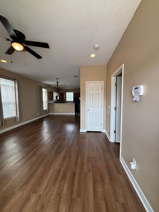 Building Photo - **MANAGERS SPECIAL 250 OFF FIRST MONTH REN...