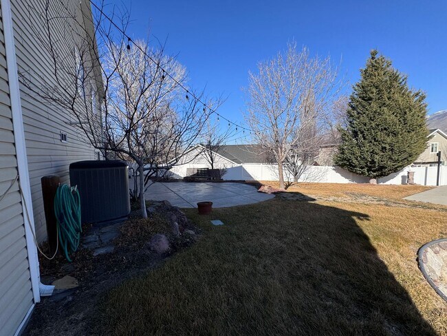 Building Photo - Beautiful Draper Home for Rent!