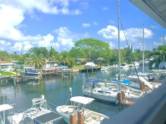 Building Photo - 2533 NE 15th St