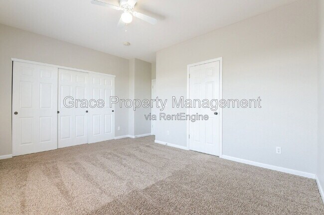 Building Photo - 9727 Cherry Ln