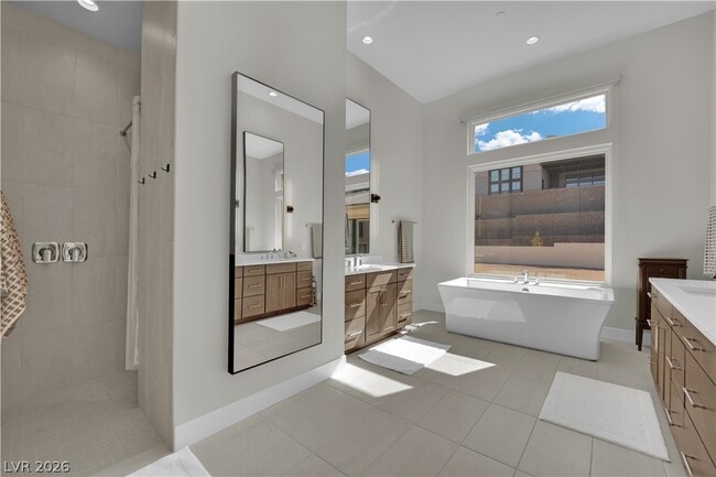 Building Photo - 10973 Horizon Ledge Ave