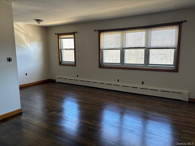 Building Photo - 3 NY-17