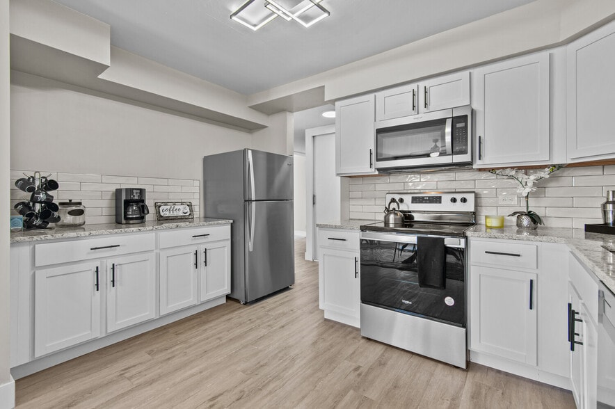 Building Photo - North Park Towers