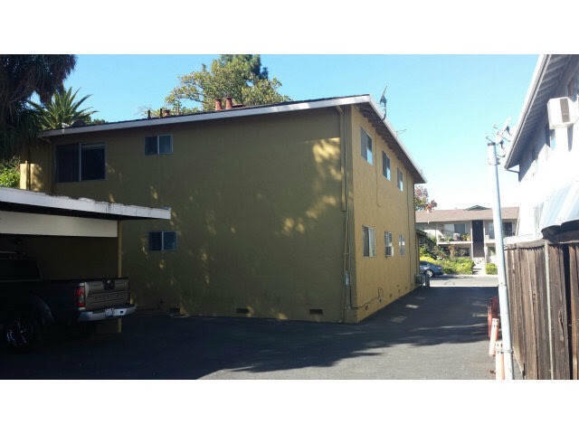 Building Photo - 166 Echo Ave