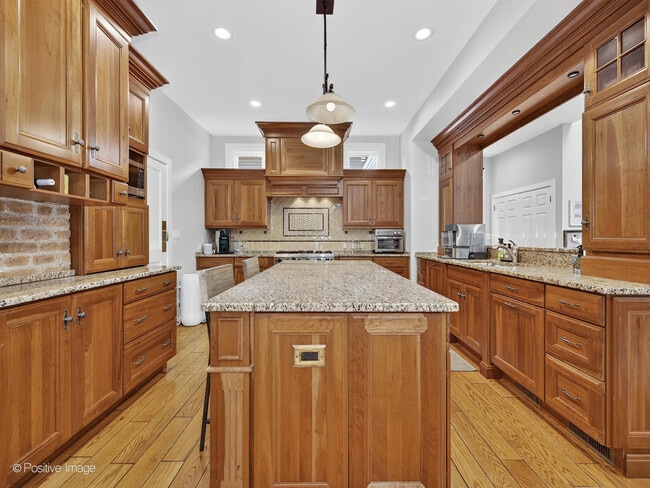 Building Photo - 4206 Central Ave