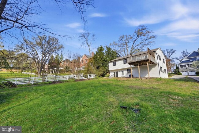 Building Photo - 448 Summers Dr