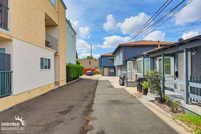 Building Photo - Updated 1Bdm 1Ba Home in San Diego! - MI Special