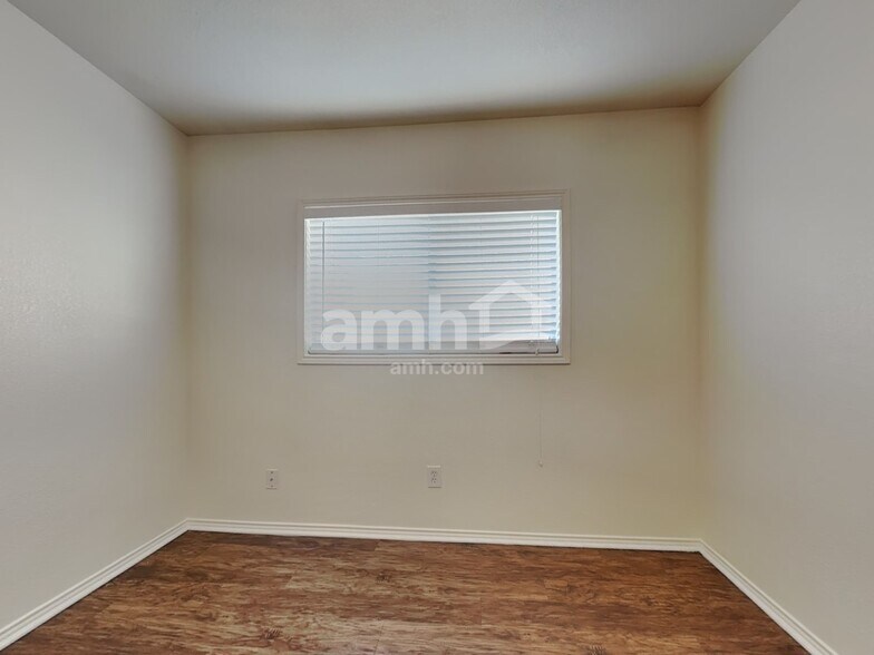 Building Photo - 709 Devontree Ct