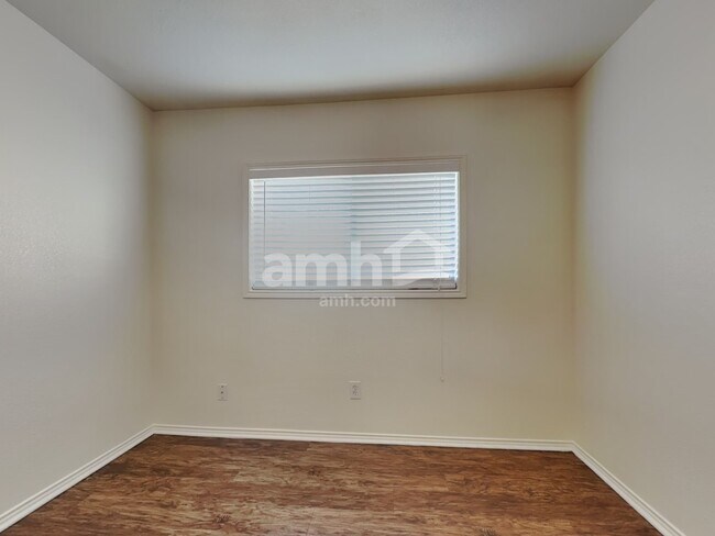 Building Photo - 709 Devontree Ct