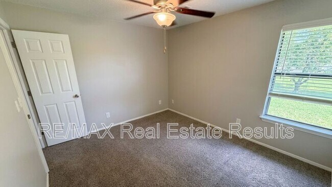 Building Photo - 4416 Acoma St