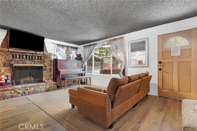 Building Photo - 360 Maple Ln