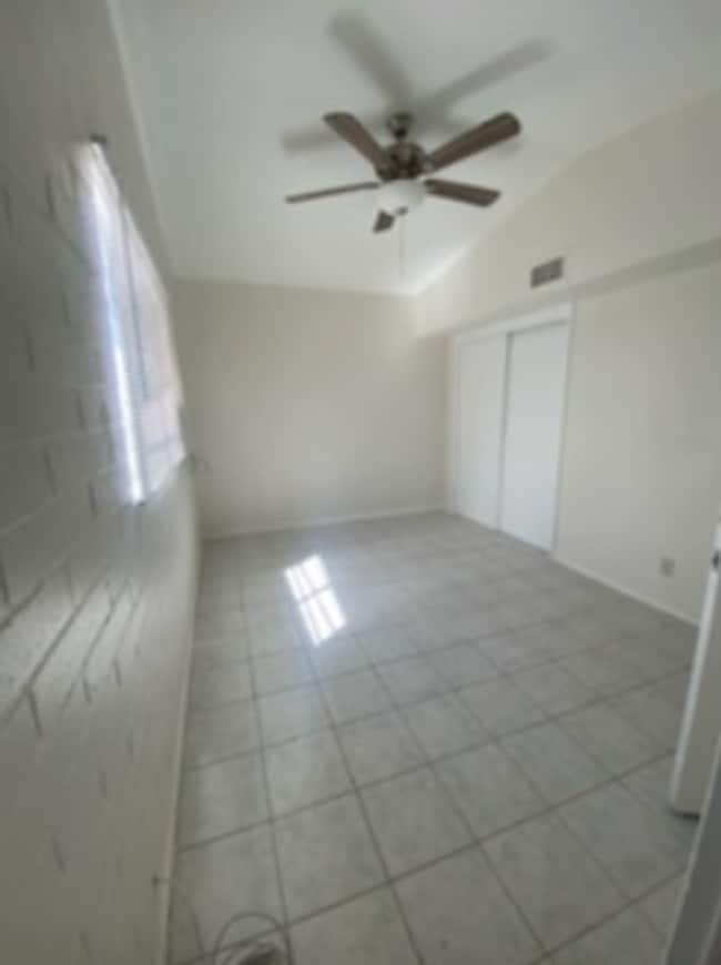 Building Photo - 819 E Alturas St