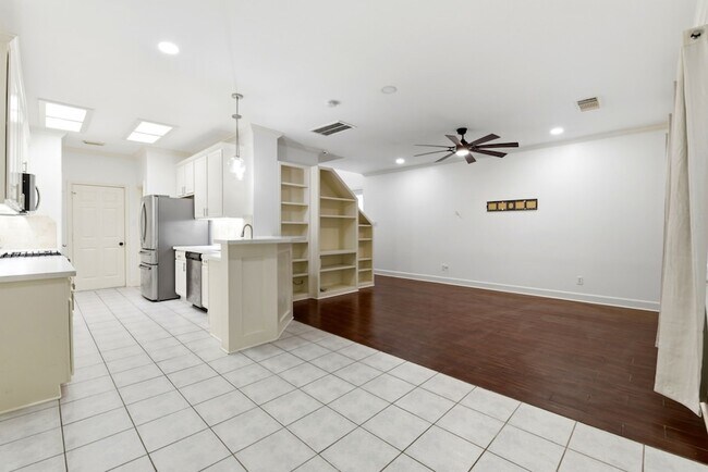 Building Photo - 78 N Camellia Grove Cir