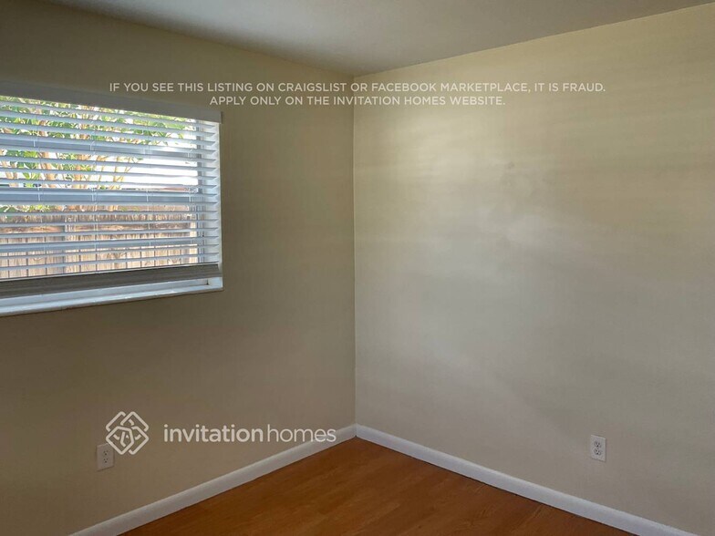 Building Photo - 15755 SW 105th Ct