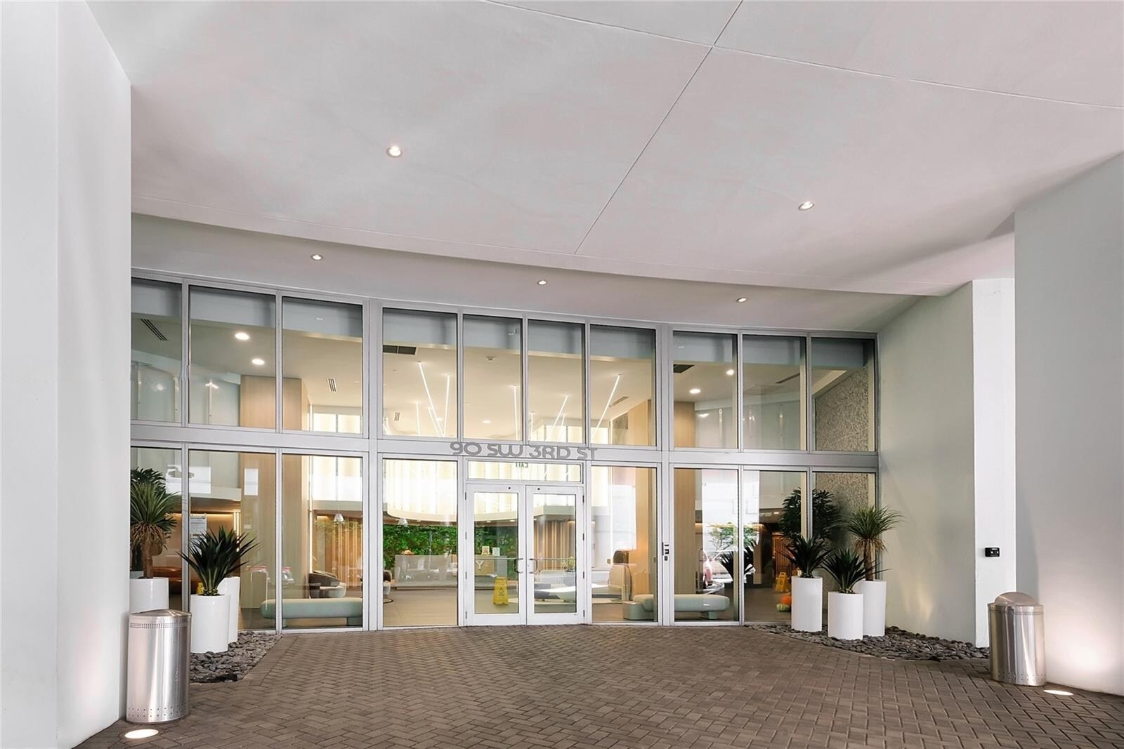 Building Photo - 90 SW 3rd St