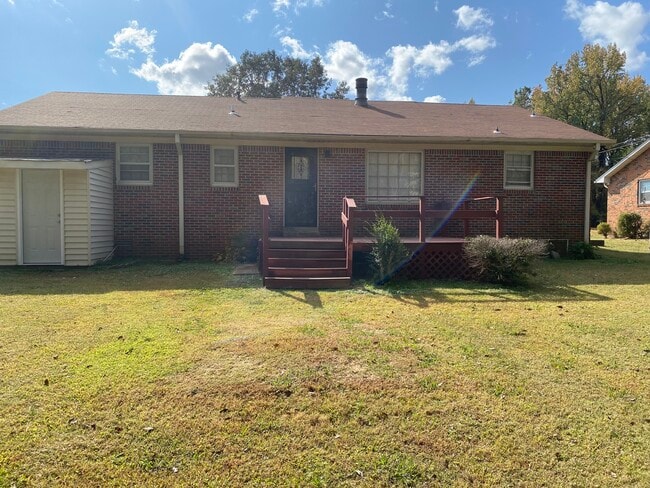 Building Photo - Park like setting in the city