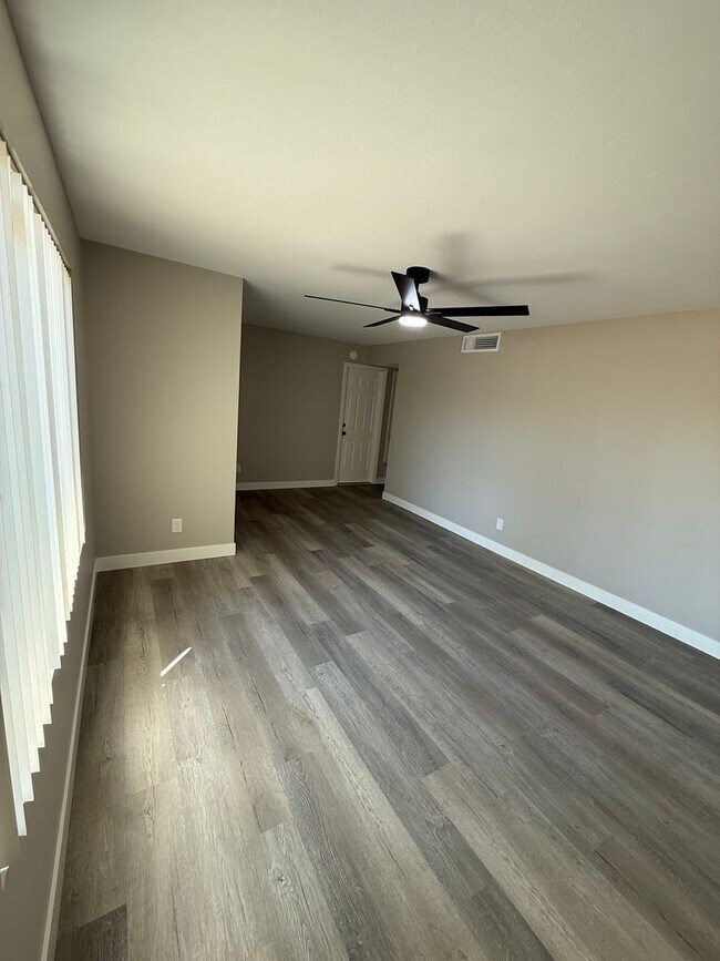 Building Photo - Remodeled 3 Bedroom Home Tempe
