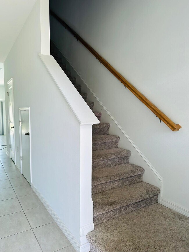 Building Photo - 2287 Portrait St