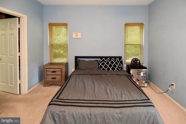 Building Photo - 4409 Sedgehurst Dr