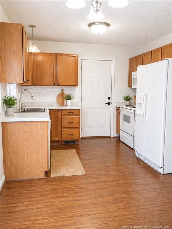 Building Photo - 1050 Roundabout Rd