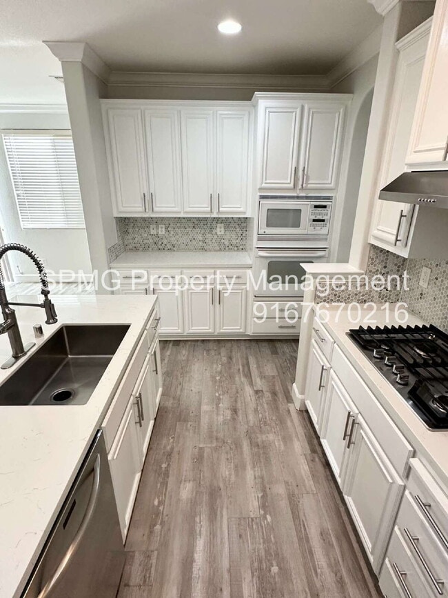 Building Photo - 5755 Bridgecross Dr