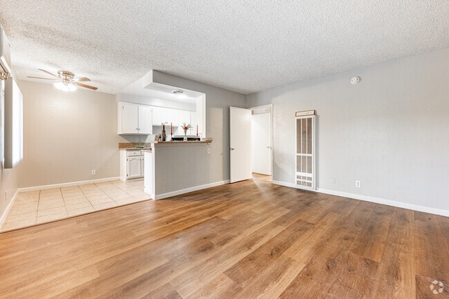 1BR, 1BA - 700SF - Living Room - Rosemead Apartments