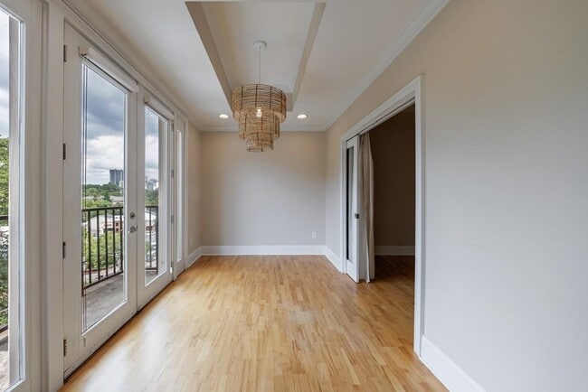 Building Photo - 2277/2255 Peachtree Rd NE