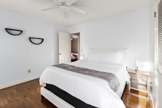 Building Photo - 46 Forest Trail Ct