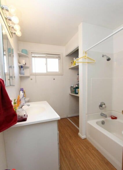 Building Photo - 525 W Twilight Ct