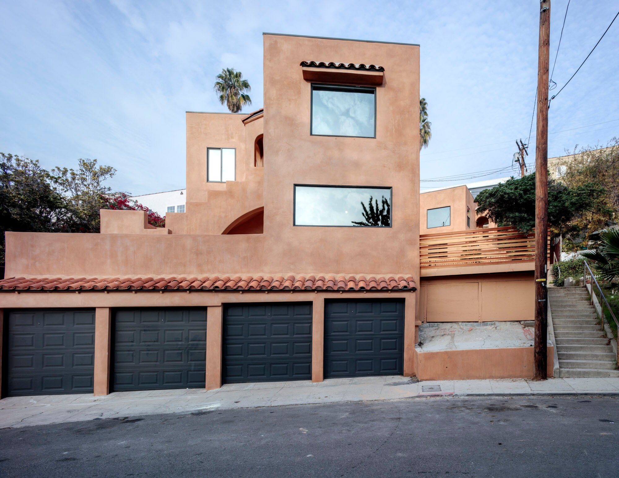 Building Photo - 3361 Hamilton Way