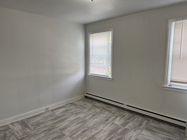 Building Photo - 203 Horace St