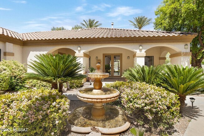 Building Photo - 2550 E River Rd