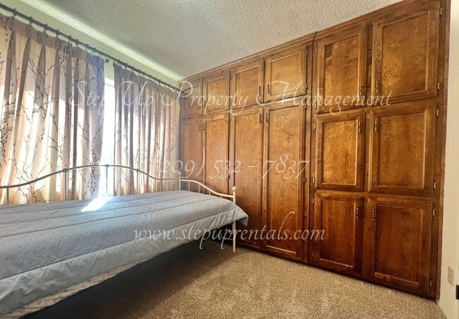 Building Photo - Spacious 5-Bedroom Retreat with Private Lake Access in Twain Harte!