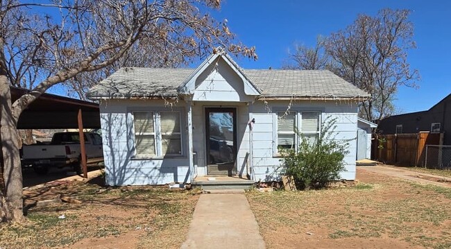 Building Photo - 2814 1st Pl