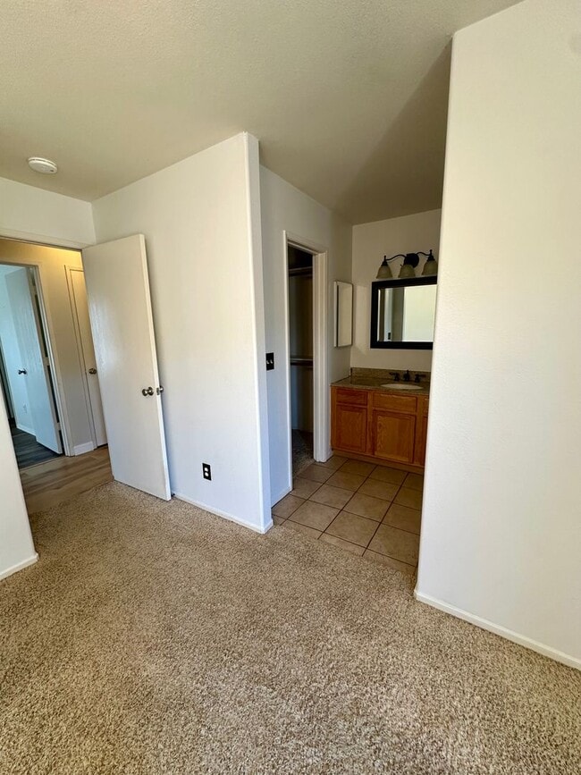 Building Photo - Well maintained 3 Bedroom Home in Willow G...