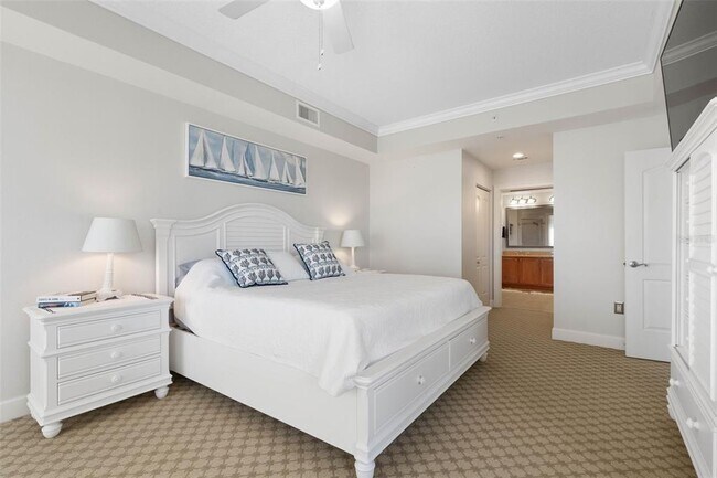 Building Photo - 102 Yacht Harbor Dr