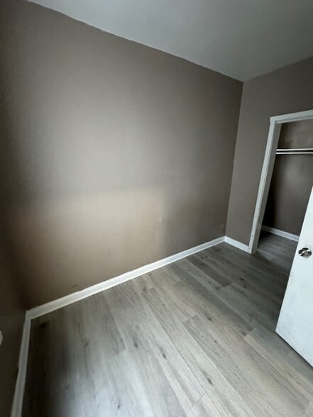 Building Photo - 8364 S Brandon Ave