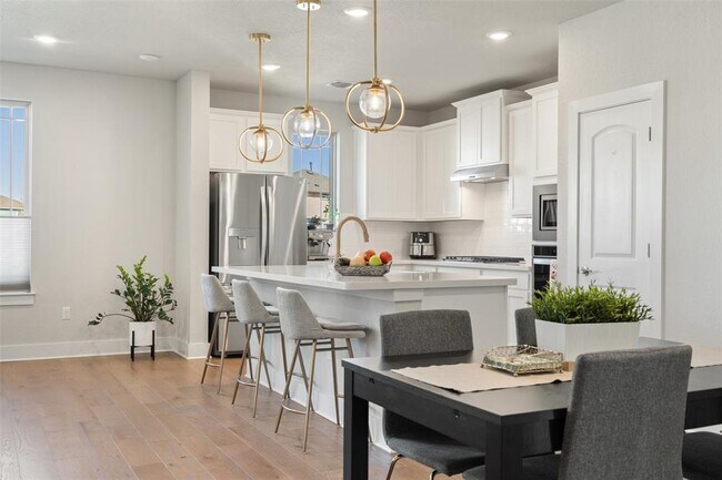 Building Photo - 8419 Laughlin Ln