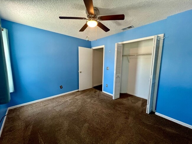 Building Photo - 6677 Ryan Chase Ct