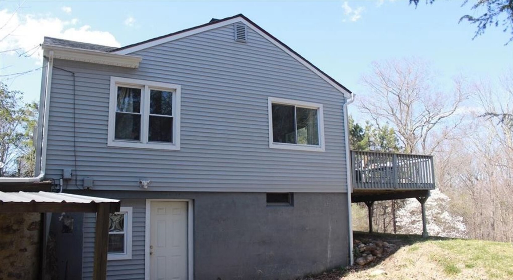 Building Photo - 1580 Storrs Rd
