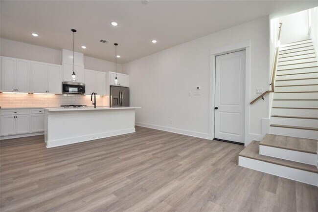 Building Photo - 4611 Lavatera St