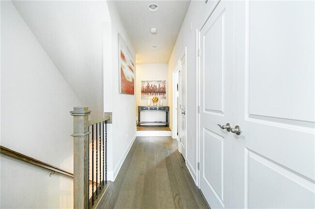 Building Photo - 535 Letchas Ln