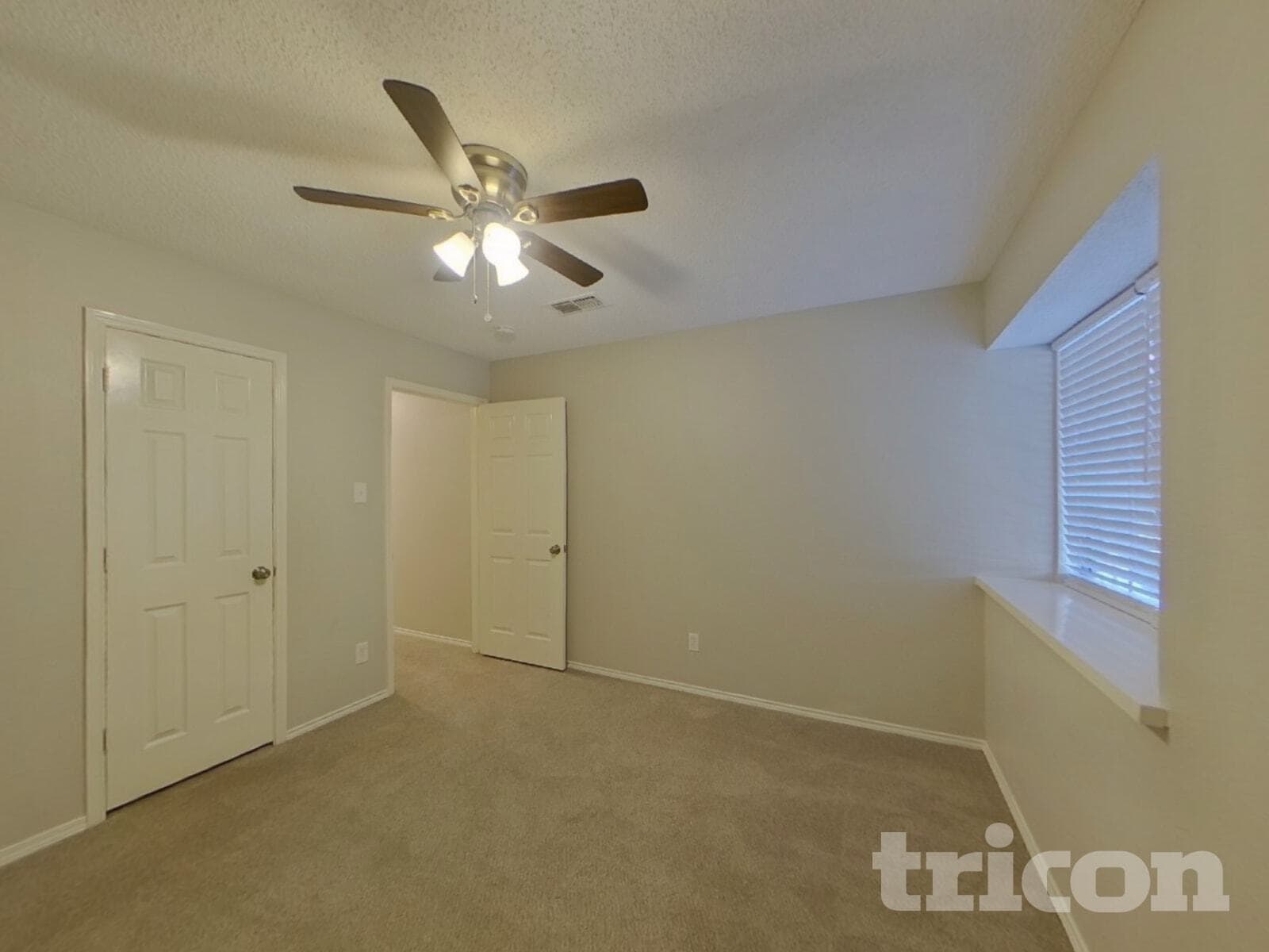 Building Photo - 837 Globe Ave