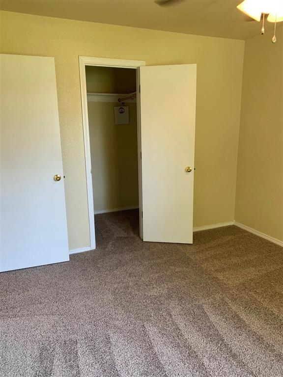 Building Photo - 826 Russell Cir