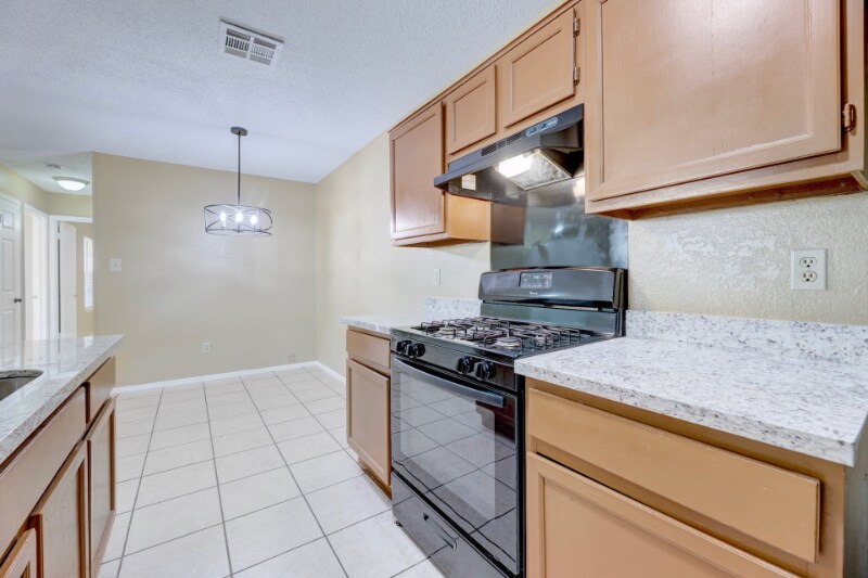 Building Photo - 12302 Dellrey Dr